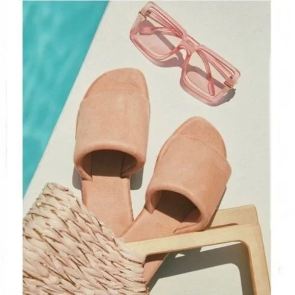 !! NEW !! Super Soft Slide Sandals in Blush - Picture 6 of 10